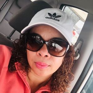 Meet your Posher, Sylvia